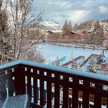 Luxury Wood Village *