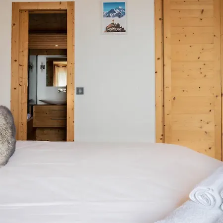 Luxury Wood Village *