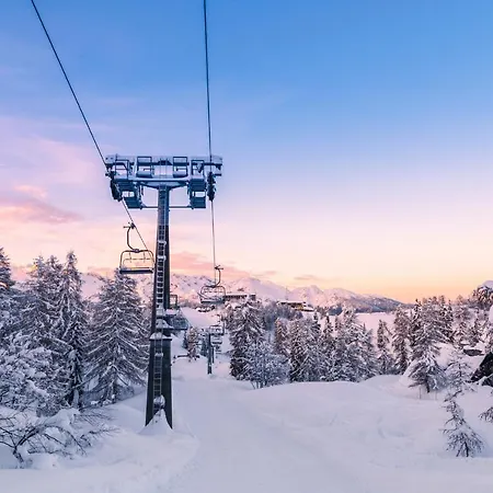 Luxury Wood Village Apartment Megeve