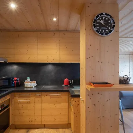 Luxury Wood Village Apartment Megeve